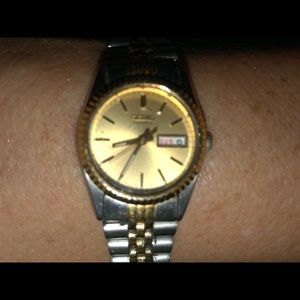 SEIKO Quartz Automatic Women’s dress watch